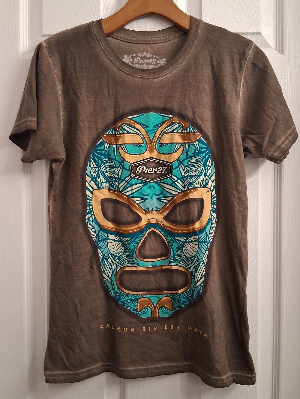 Pier 27 Cancun Riviera Maya T Shirt Small Wrestling Mask Graphic